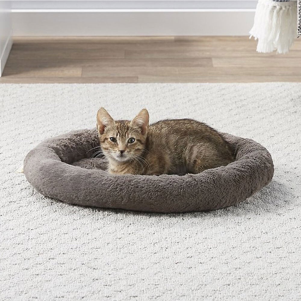 Frisco Self Warming Bolster Cat Bed