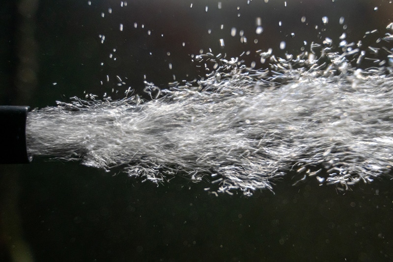 Bubbles of the oxygen air filter in the aquarium