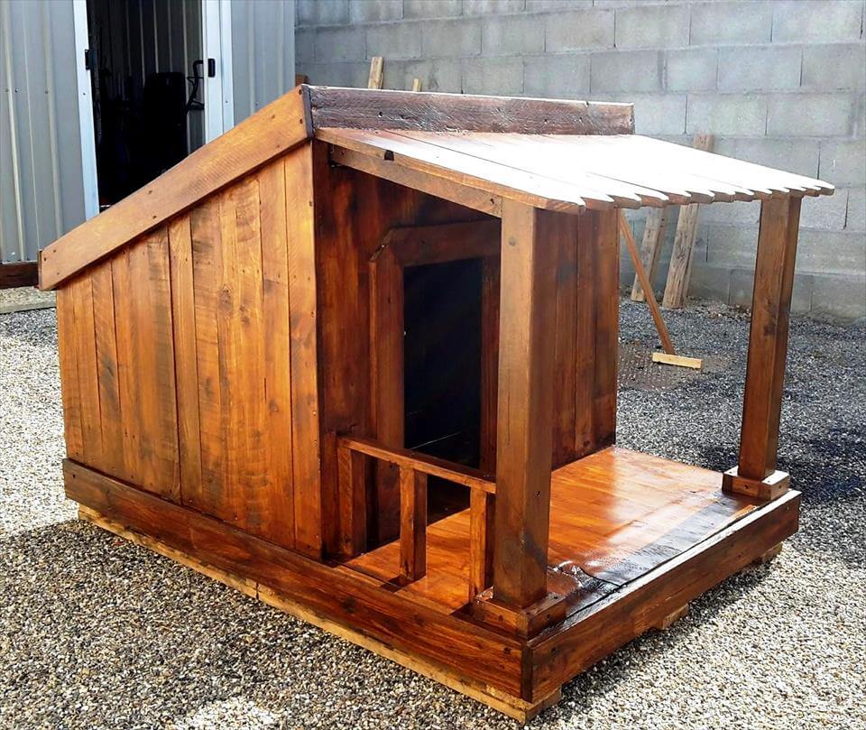 Pallet Doghouse Plan From DIY Craftsy