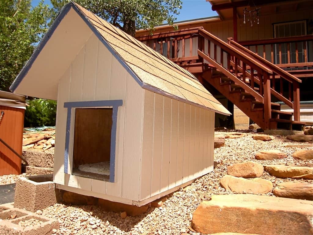 How to Build a Doghouse out of Pallets by Saws Hub