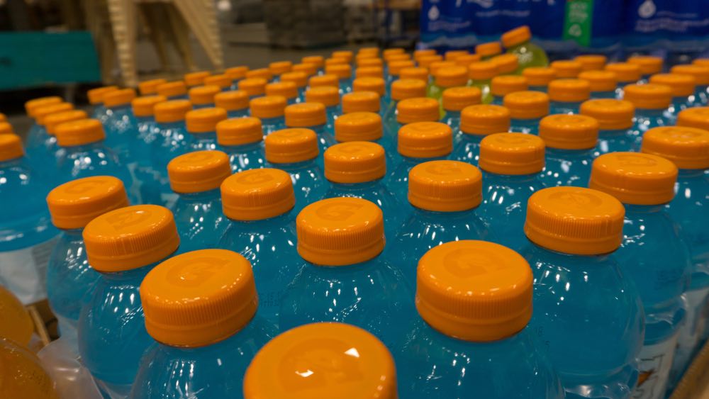 blue gatorade bottles and lids