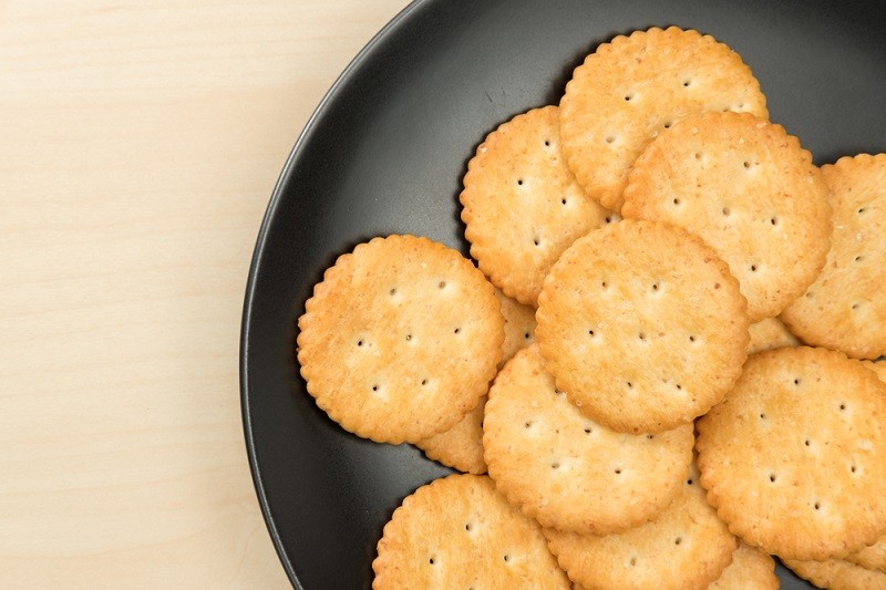 crackers cheese and crackers sugar_samritk_shutterstock