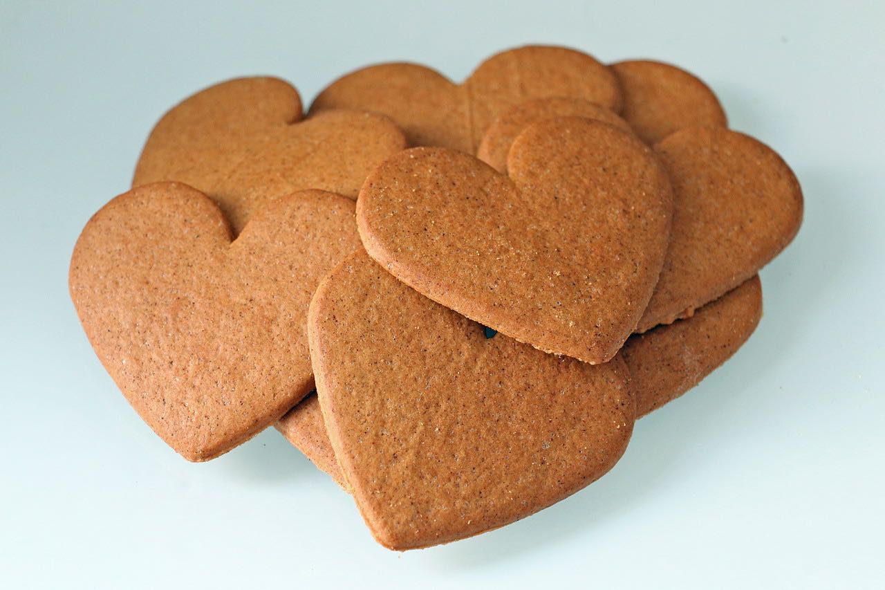 gingerbread heart cookies