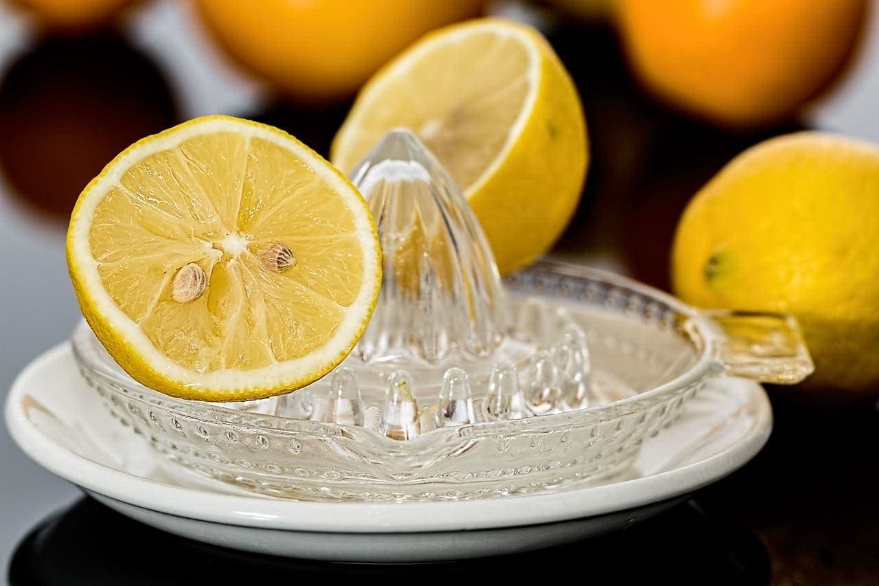 lemons and squeezer