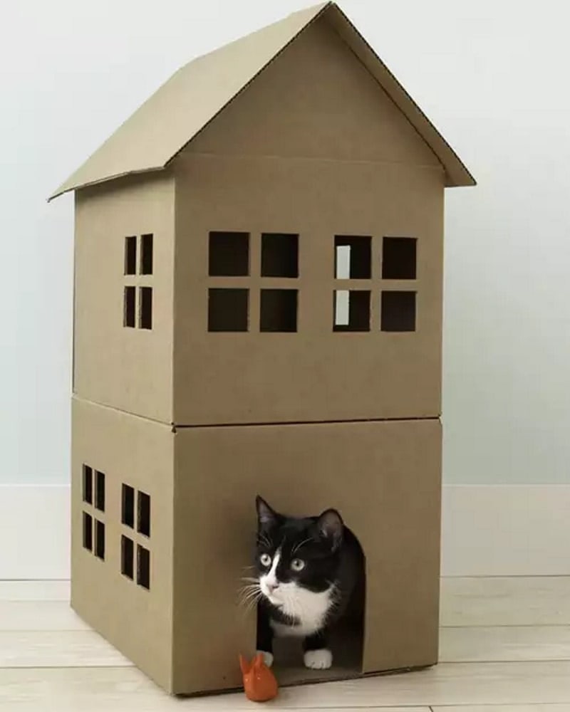 DIY cat hiding place
