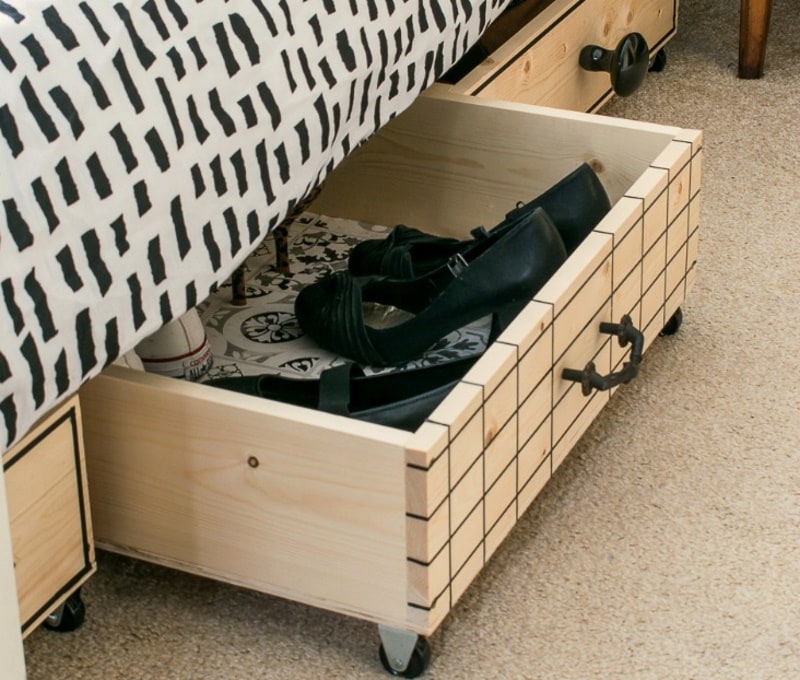 DIY under bed blocker for cats