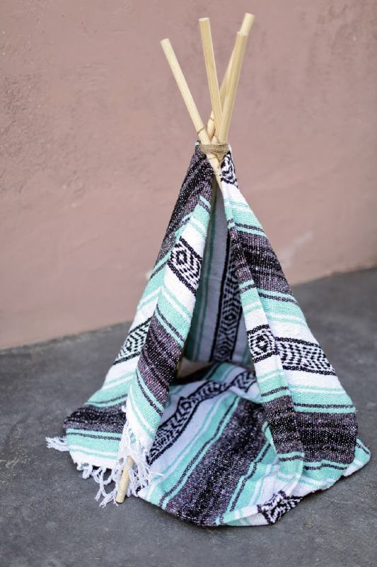 HOW TO MAKE A DIY CAT TEEPEE YOUR CATS WILL LOVE