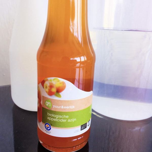 How to make natural flea and tick spray for cats