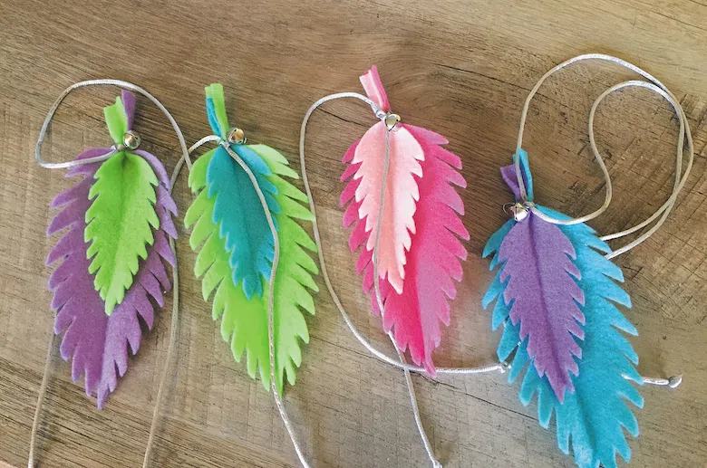 Make this Fluttery Feather Cat Toy
