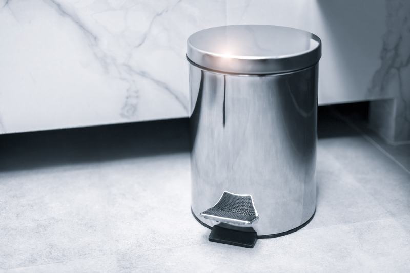 Trash Can/Trash bin in a bathroom