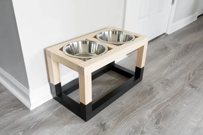 DIY Raised Dog Feeder1