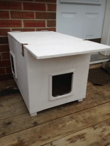 Cat House (for the Winter and for Feral Cats)