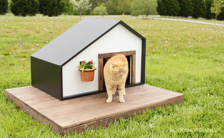 EASY TO BUILD DIY OUTDOOR PET HOUSE