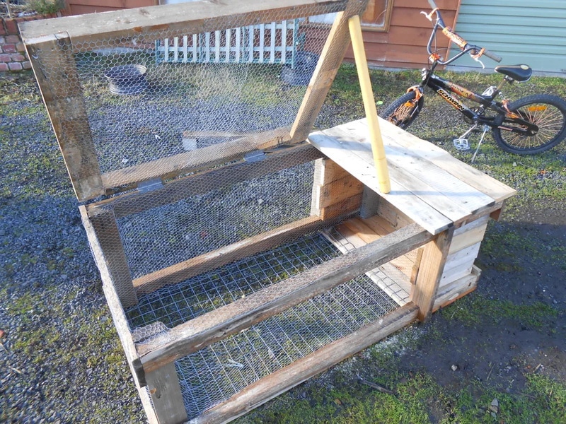 DIY rabbit hutch