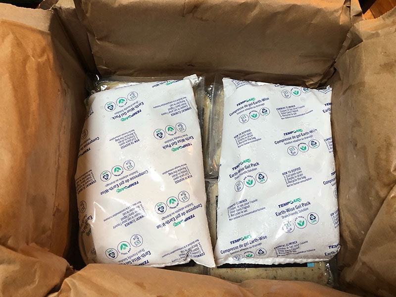 gel packs on nutricanine packets inside the box