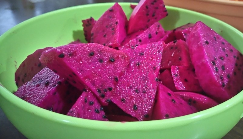 dragon fruit slices in a bowl