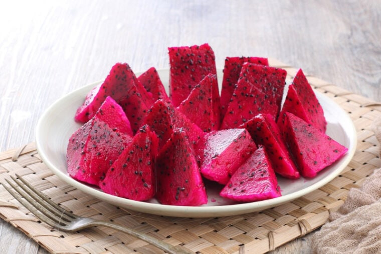 Can Guinea Pigs Eat Dragon Fruit? VetReviewed Nutrition Facts Hepper