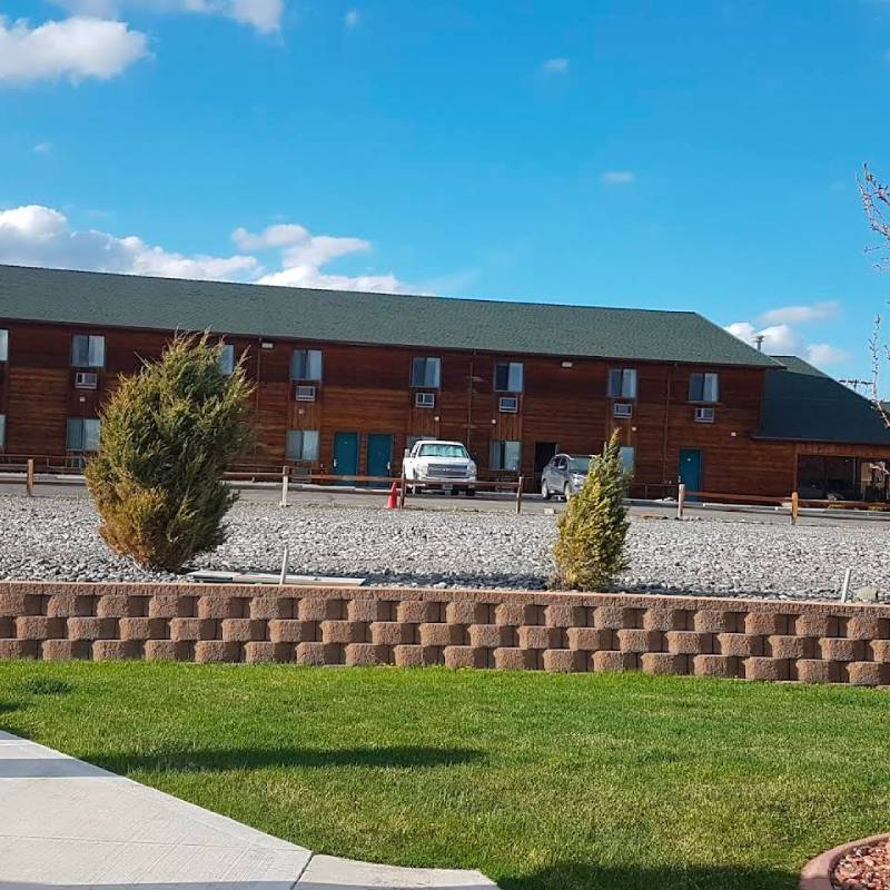 Beartooth Inn