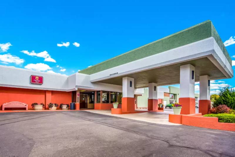 Clarion Hotel