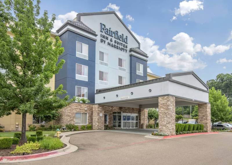 Fairfield Inn & Suites