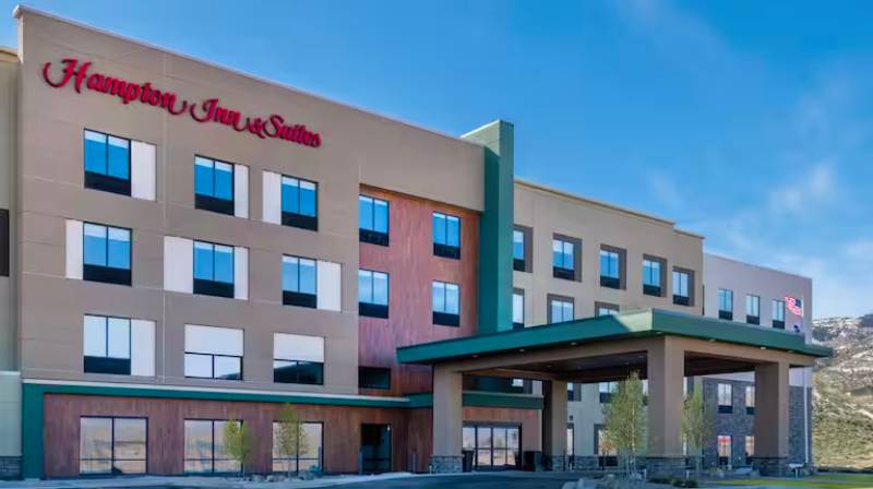 Hampton Inn & Suites