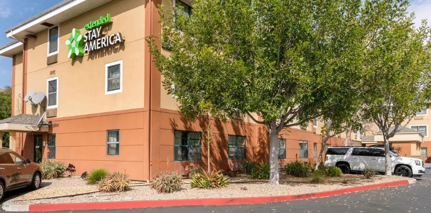 Calle Real Hotel - Extended Stay