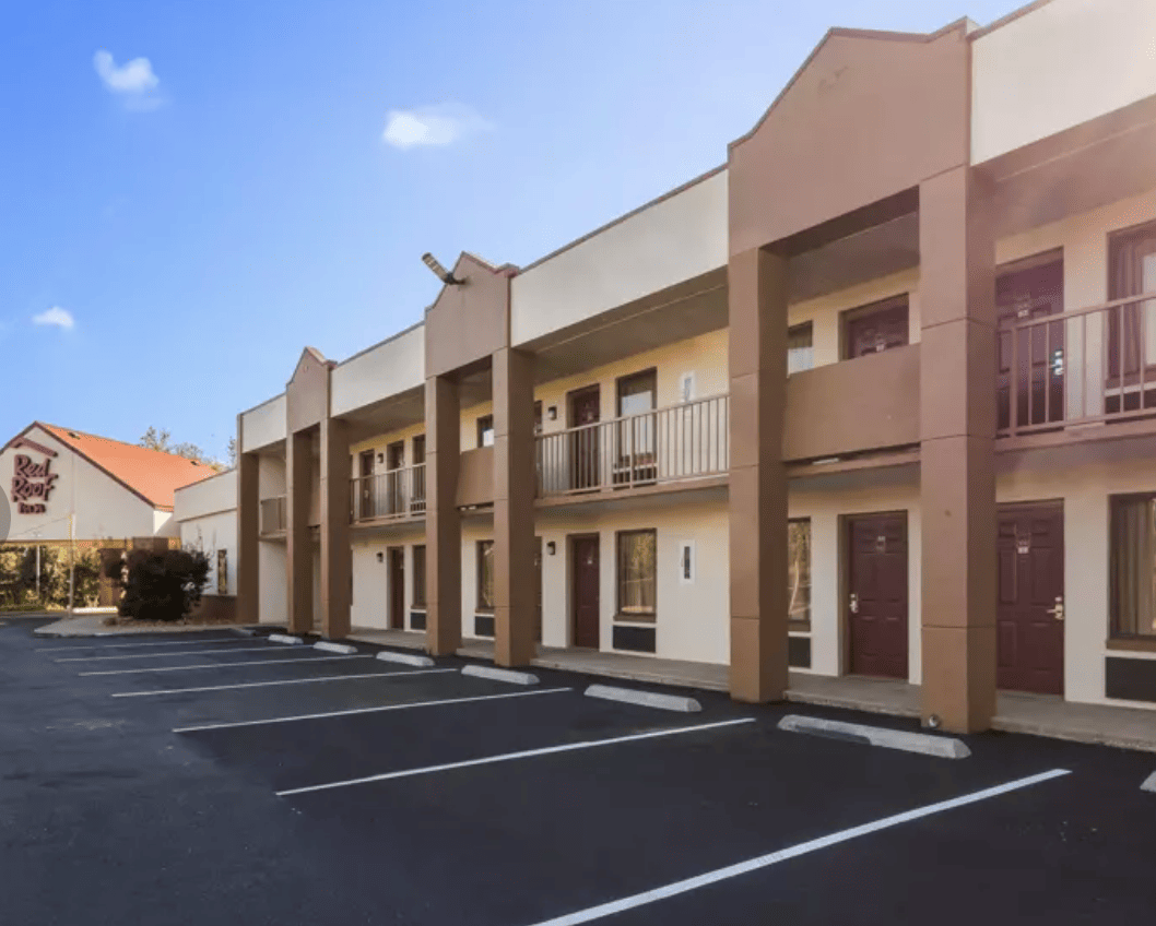 Red Roof Inn Clarksville