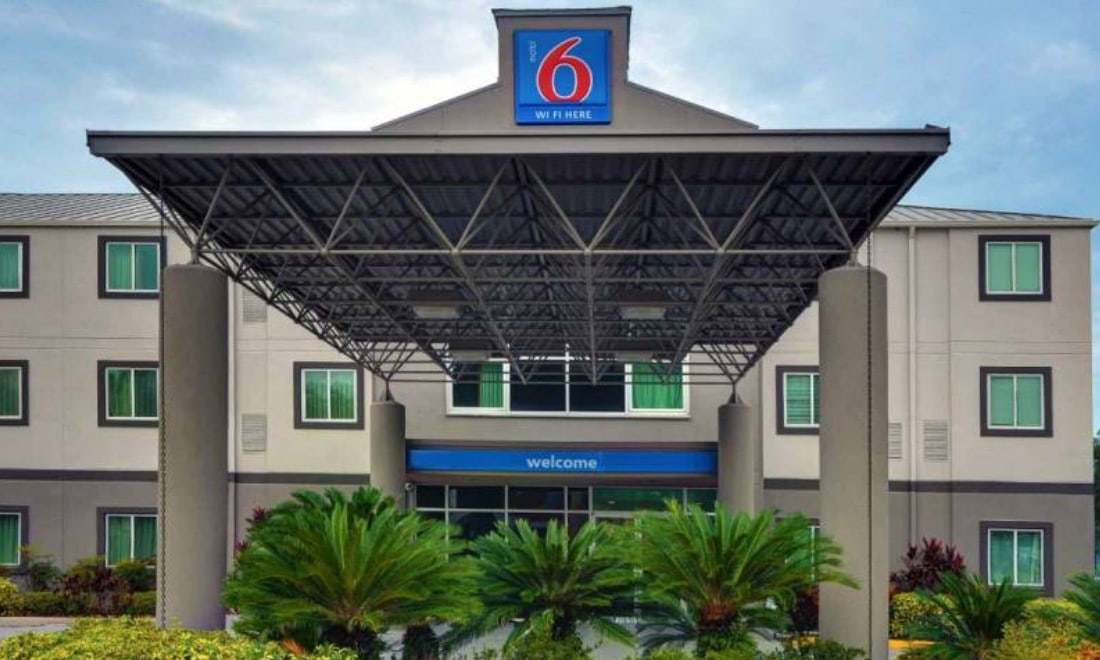 International Dr Hotel in Orlando FL - Motel6