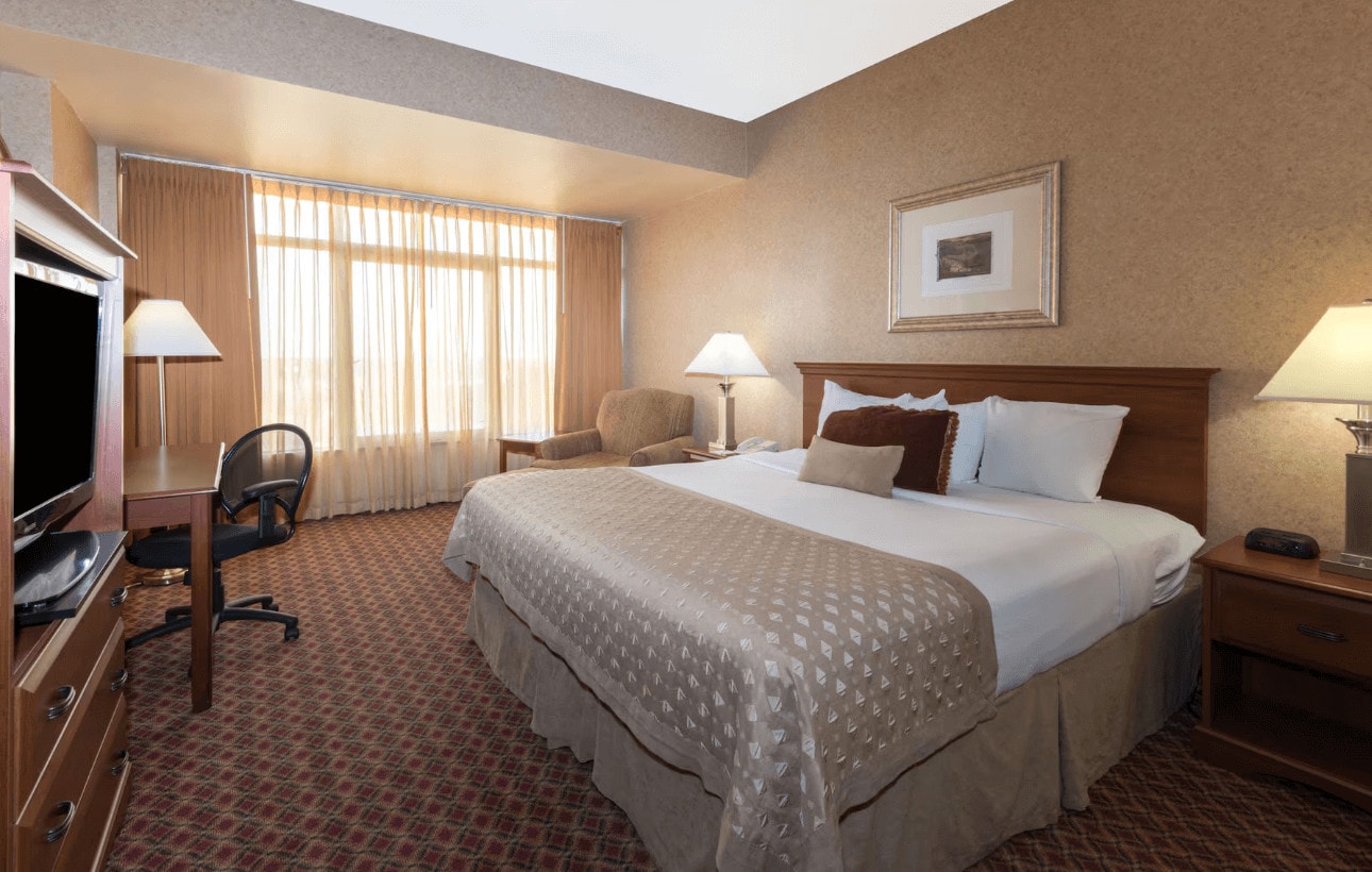 Ramada Convention Center Downtown Topeka