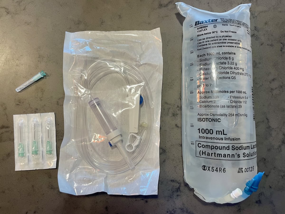 Supplies for subcutaneous fluid administration to cats