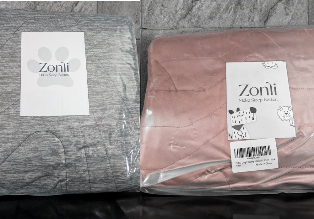 Zonli Pet Cooling Mats - in package