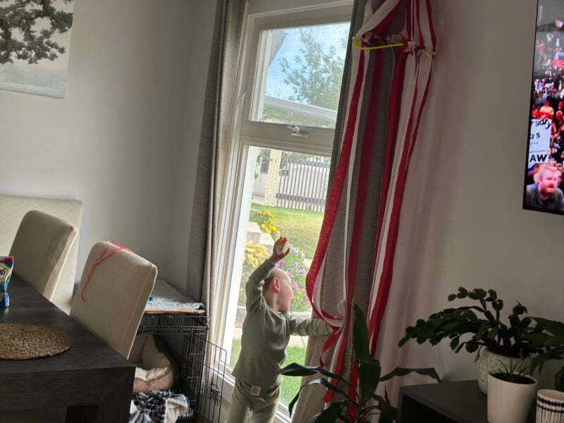 hanging the ribbon tent